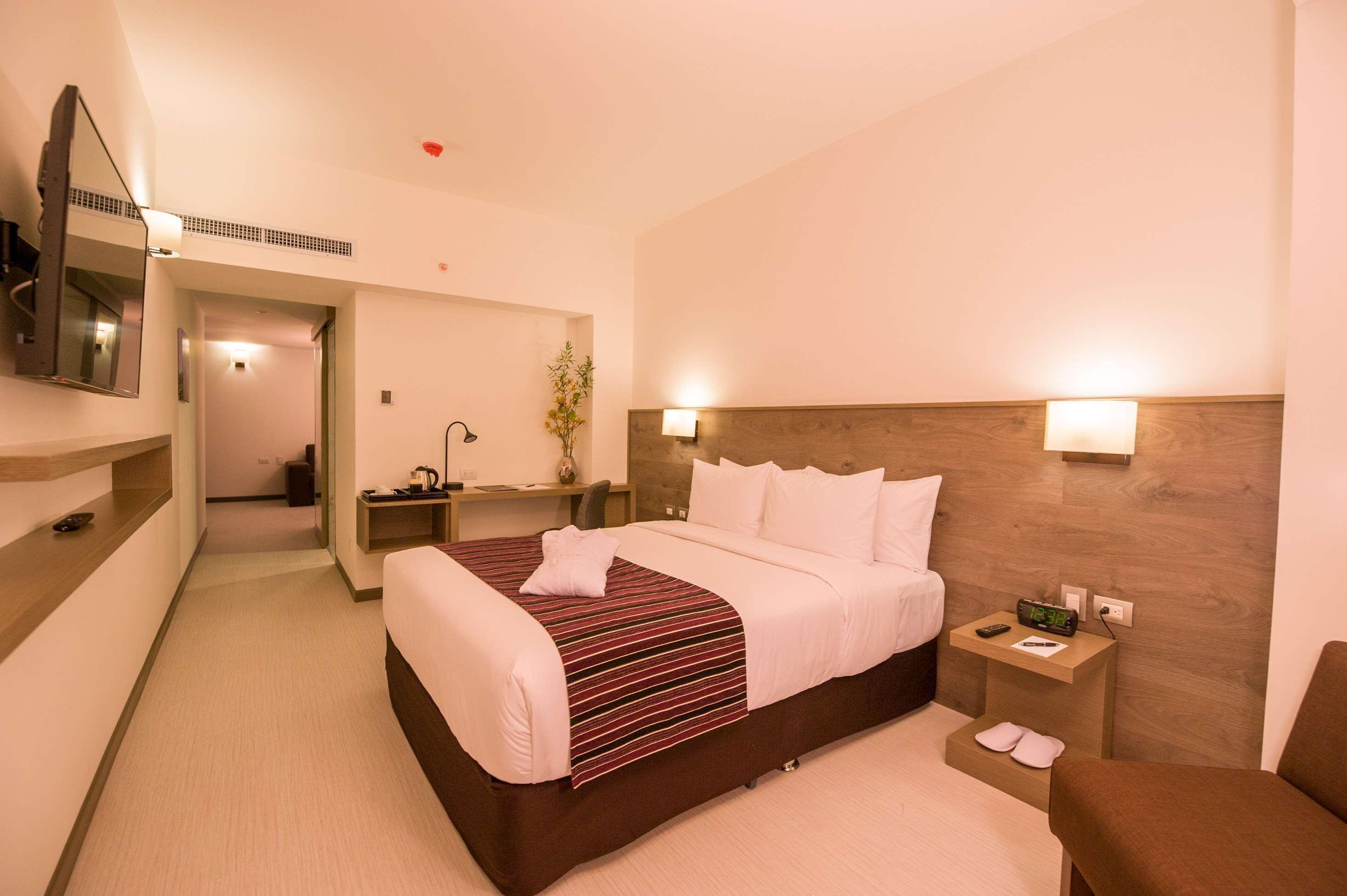 Best Western Posada Royale Hotel & Suites Simi Valley Exterior foto